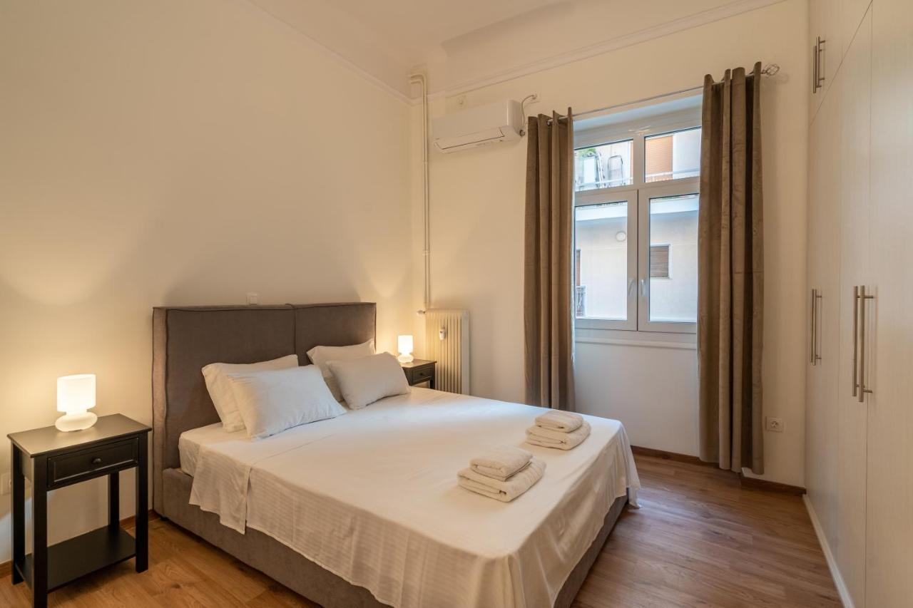 Charming 3bd Apt. Close To Metro Athens