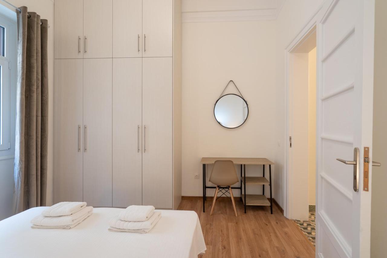 Charming 3bd Apt. Close To Metro Apartment *