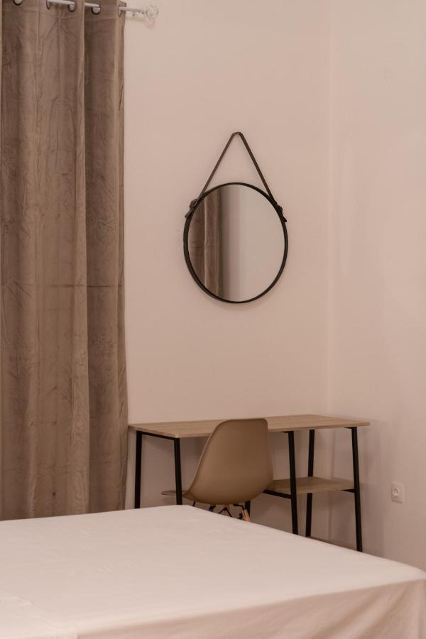 Apartment Charming 3bd Apt. Close To Metro Athens