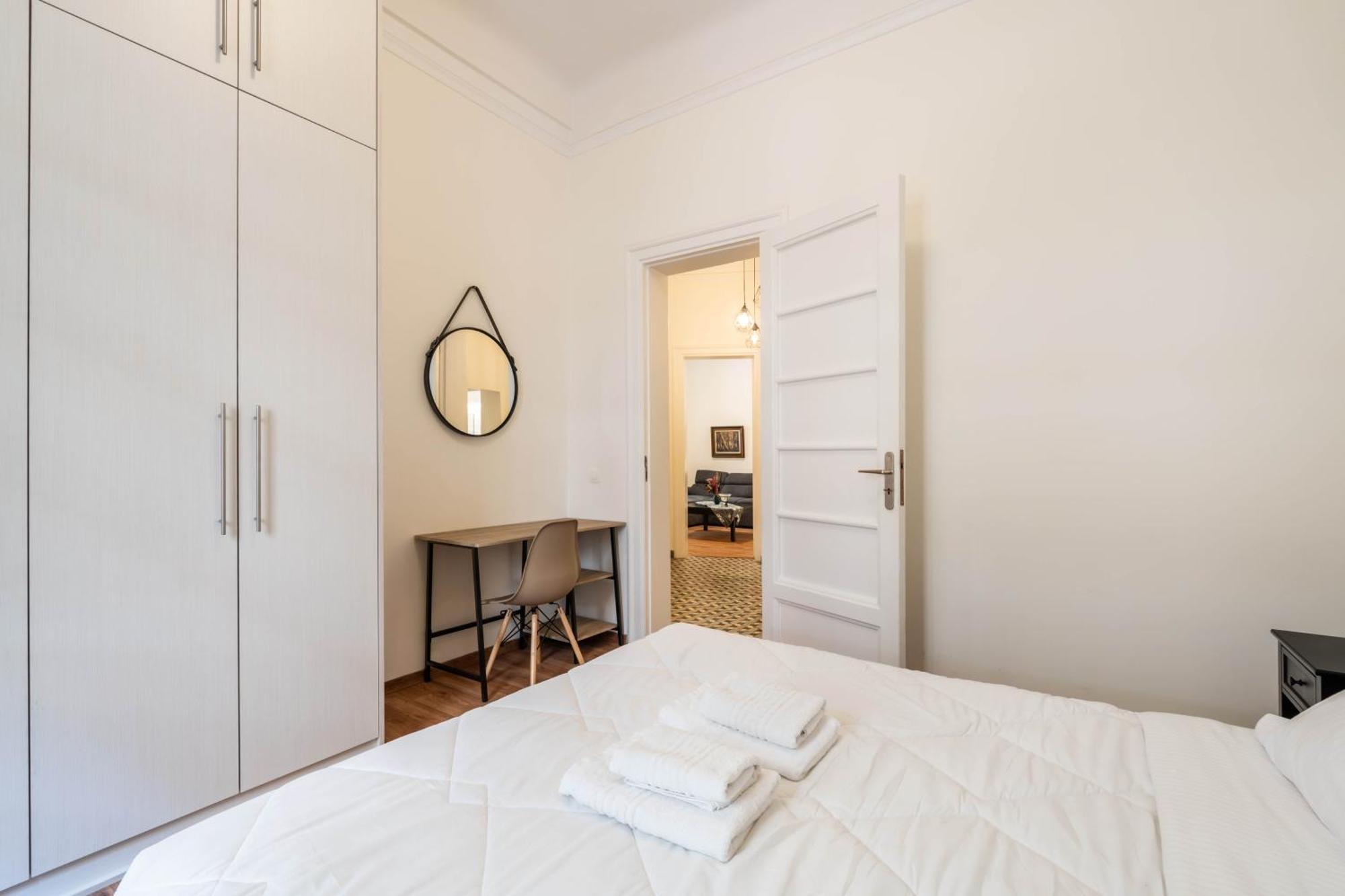 Apartment Charming 3bd Apt. Close To Metro