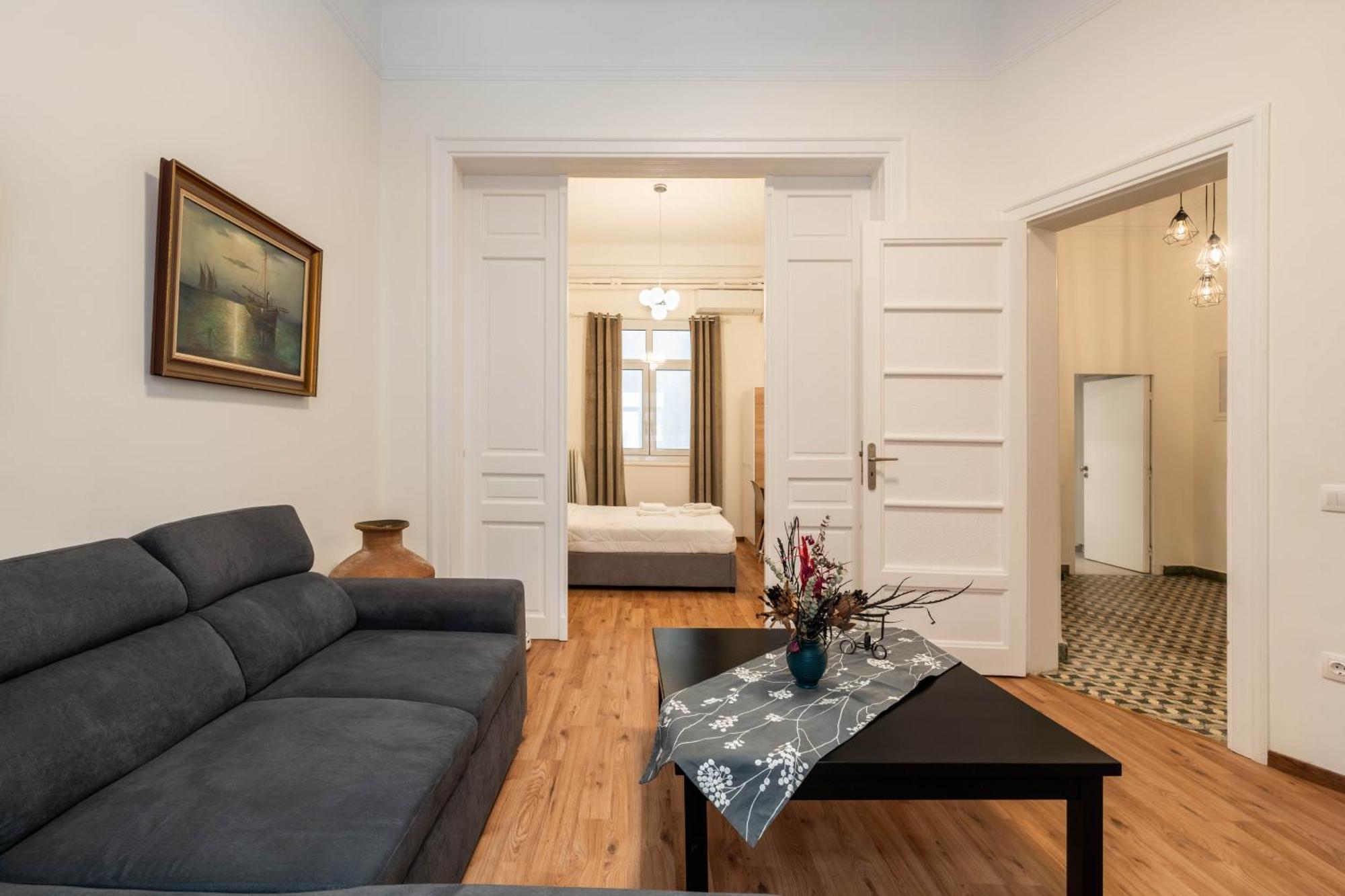 Charming 3bd Apt. Close To Metro *