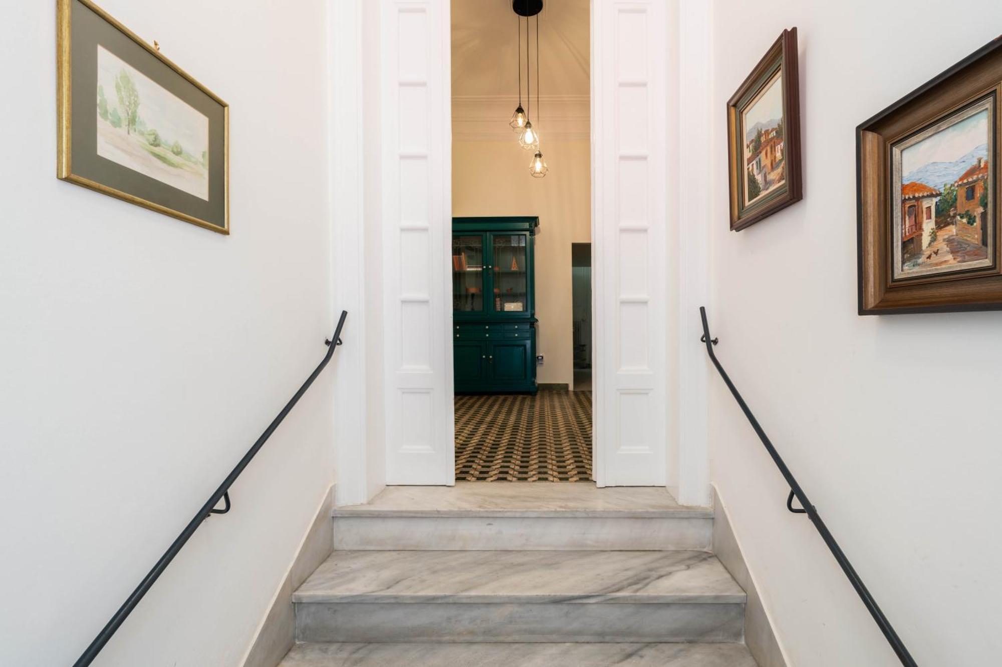 Charming 3bd Apt. Close To Metro